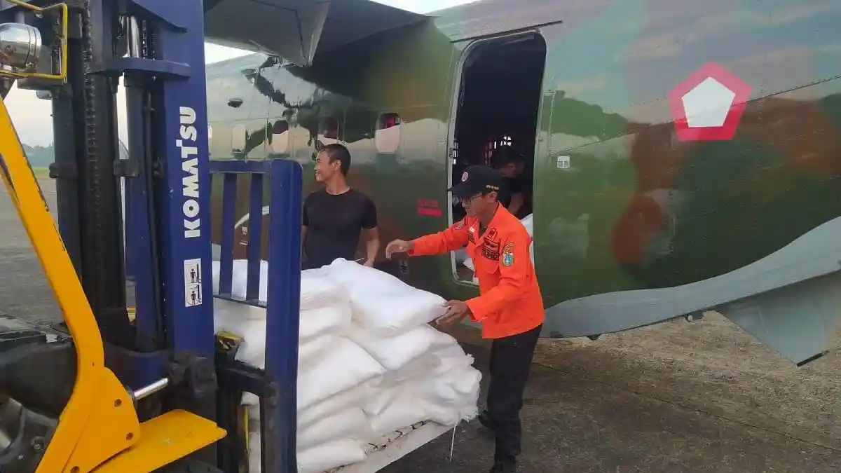 Hadapi Cuaca Ekstrim Bulan November, Pemprov DKI Jakarta Siapkan Modifikasi Cuaca 25 Hari ke Depan