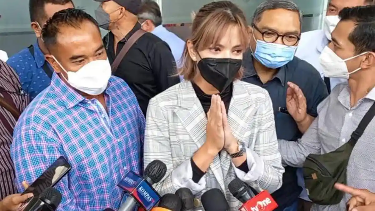 Nia Ramadhani Menangis, Tak Terima Dituntut Setahun, Berharap Sama dengan Assessment BNN