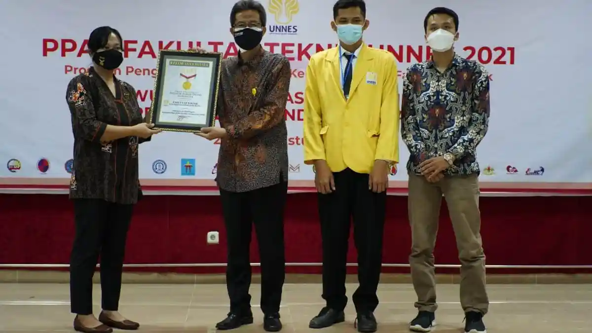 Di Tengah Pandemi, Konfigurasi Papermob Virtual Maba FT Unnes Pecahkan Rekor MURI