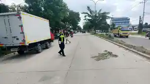 Pemotor_Lawan_Arus_di_Pekanbaru_Tabrakan_dengan_Truk__Tewas_di_Tempat_Kejadian.jpg