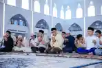 Salat Id di Masjid Raya Al-Bakrie, Ini Pesan Gubernur Mirza untuk Warga Lampung