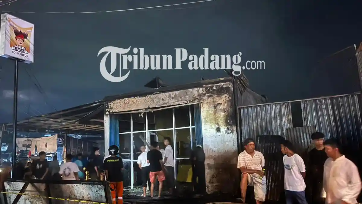 Kebakaran Dekat Pasar Bandar Buat Padang Berhasil Dipadamkan