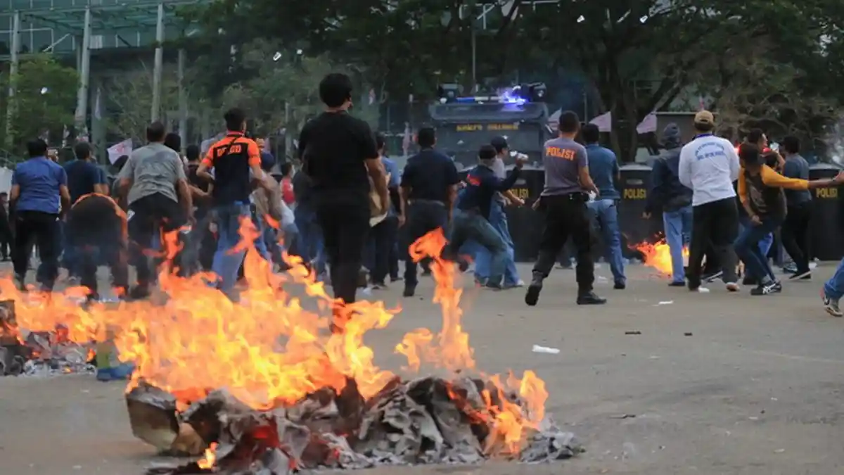 VIDEO - TNI dan Polri Gelar Simulasi Pengamanan Pemilu 2019 di Samarinda