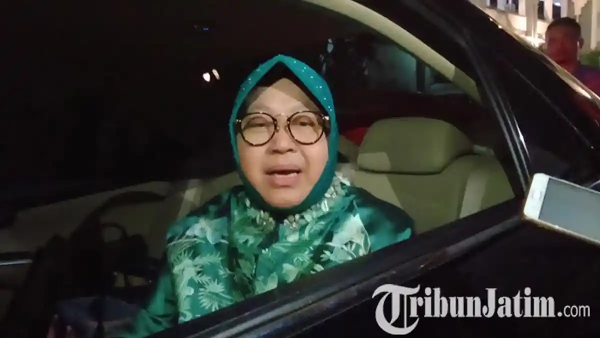 Duka Risma Atas Wafatnya KH Maimun Zubair, Teringat Sering Dampingi Mbah Moen Saat di Surabaya