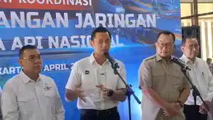 Menko-Agus-Harimurti-Yudhoyono-AHY-di-Stasiun-Tanah-Abang-Baru.jpg