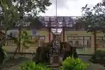 Kondisi-atap-SDN-4-Melaya-yang-sudah-dilakukan-pembongkaran.jpg