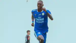 Bomber-Adhyaksa-FC-Adilson-Silva-melakukan-selebrasi-setelah-menjebol-gawang-Persiraja.jpg
