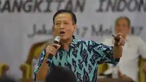 20251118-Profesor-Henri-Subiakto-guru-besar-Unair.jpg