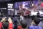 Judika Tampil di Booth Mitsubishi GIIAS 2018