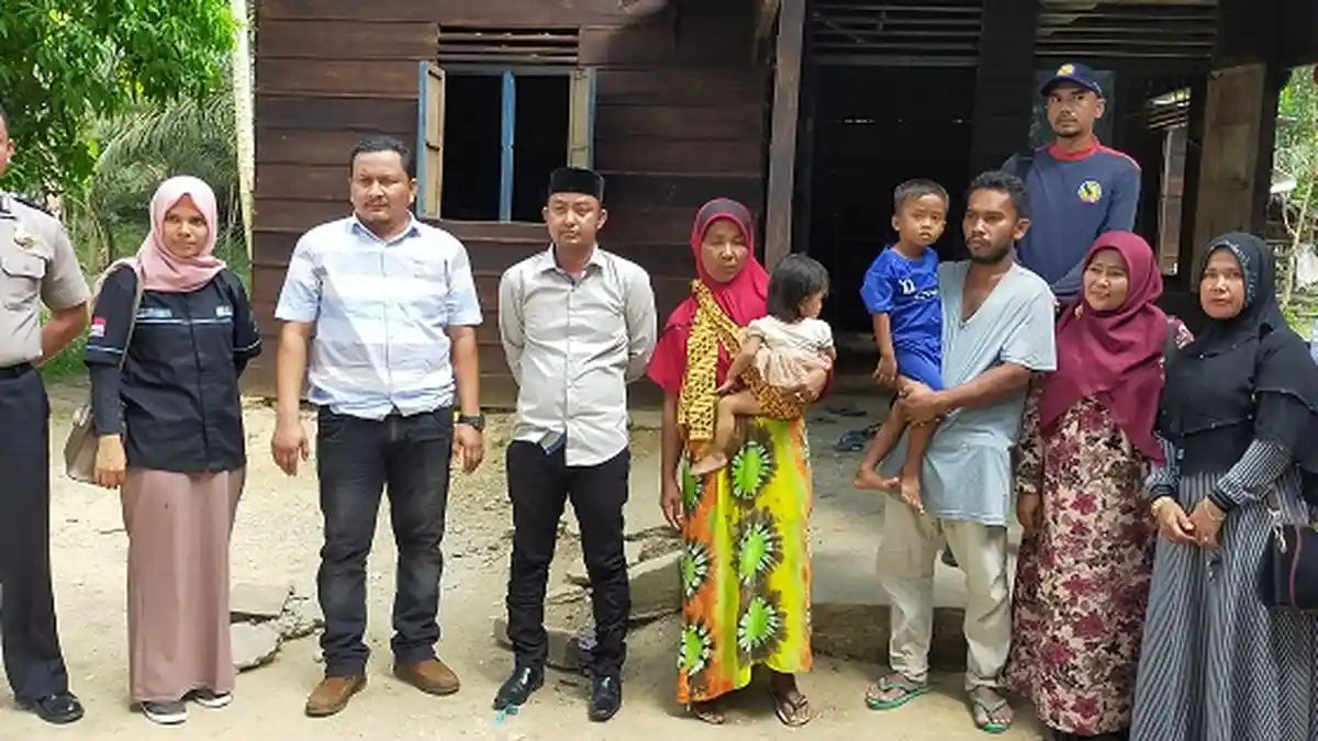 Dinsos dan DPRK Kunjungi Bocah di Aceh Timur PascaIbunya Pulang ke Kamboja