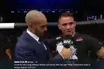 dustin-poirier-bertukar-kaus-dengan-khabib.jpg