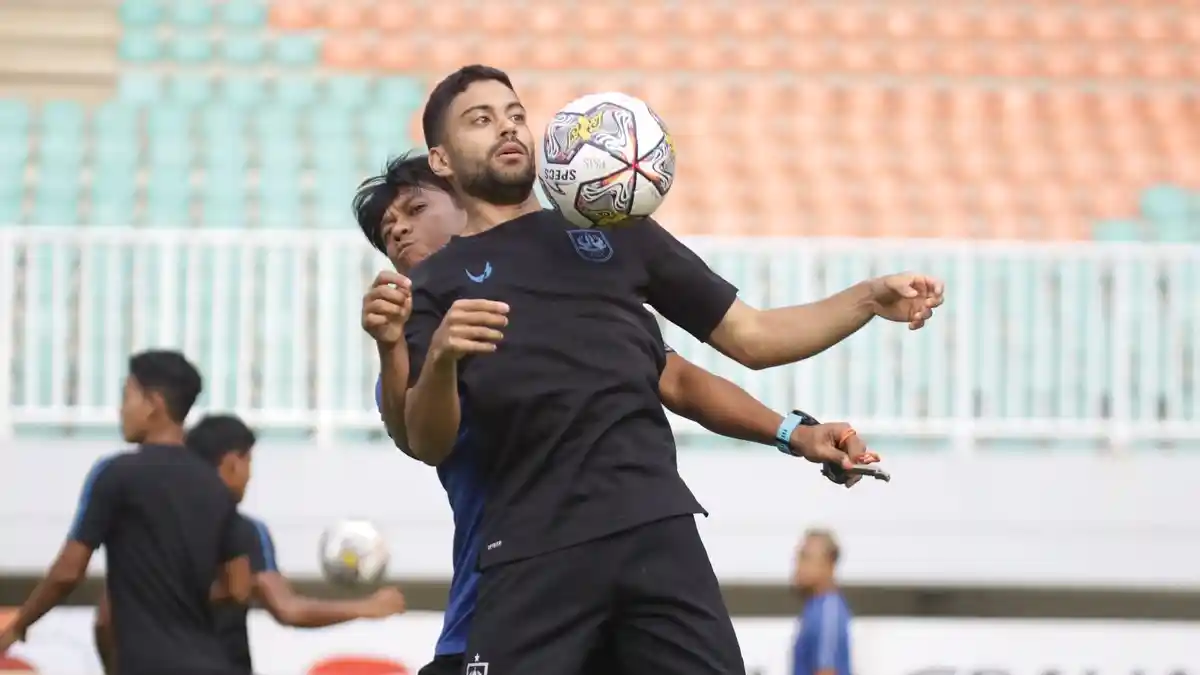 Vitinho Cadangan! Starting Line Up Susunan Pemain Persikabo 1973 vs PSIS Semarang