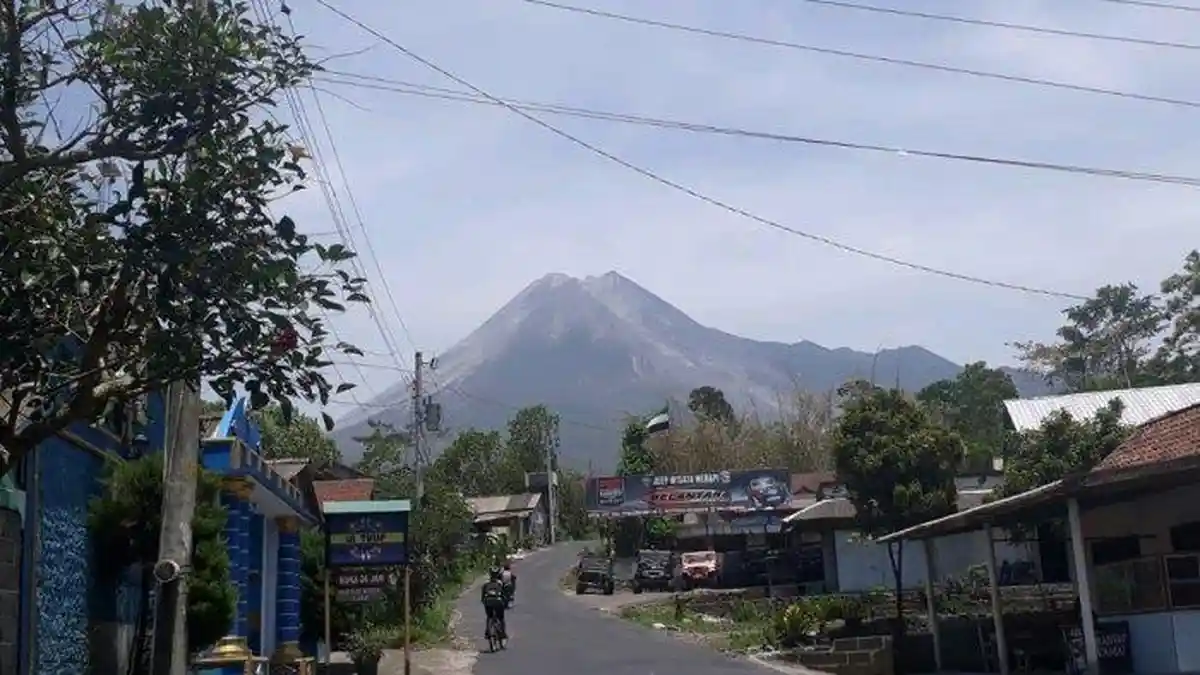 Gunung Merapi Meletus, Operasional Bandara di Yogyakarta Tetap Normal
