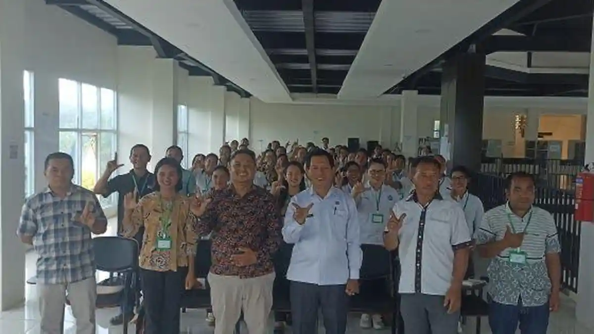 Pemda Manggarai Timur Beri Bimtek Membaca Nyaring Bagi Guru, Orang Tua, Hingga Pegiat Literasi
