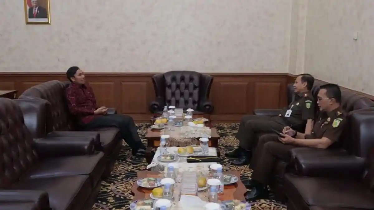 Ketua DPRD Jambi Lakukan Pertemuan Dengan Kajati Jambi