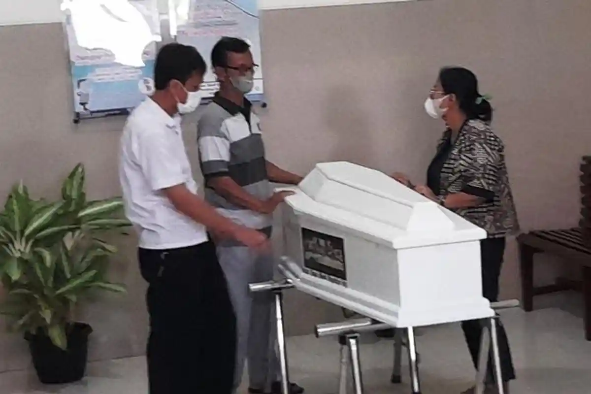 Jenazah Iwan Boedi, PNS Bapenda Diserahkan ke Pihak Keluarga, Kini Disemayamkan di RS St Elisabeth