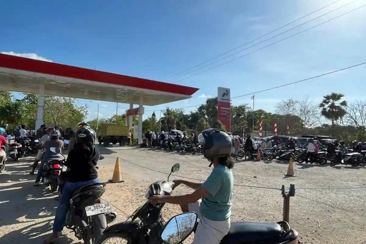 Stok BBM di SPBU Roboaba Sabu Raijua Tercukupi