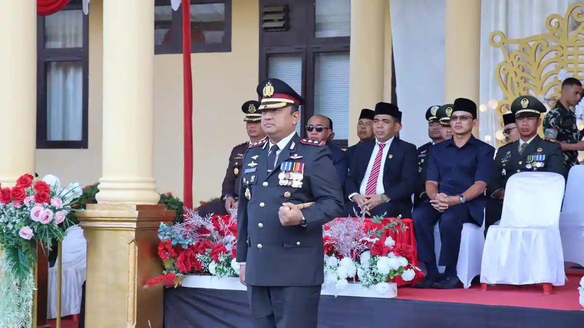Kapolres Abdya Inspektur Upacara Hari Bhayangkara Ke-80 - Serambinews.com