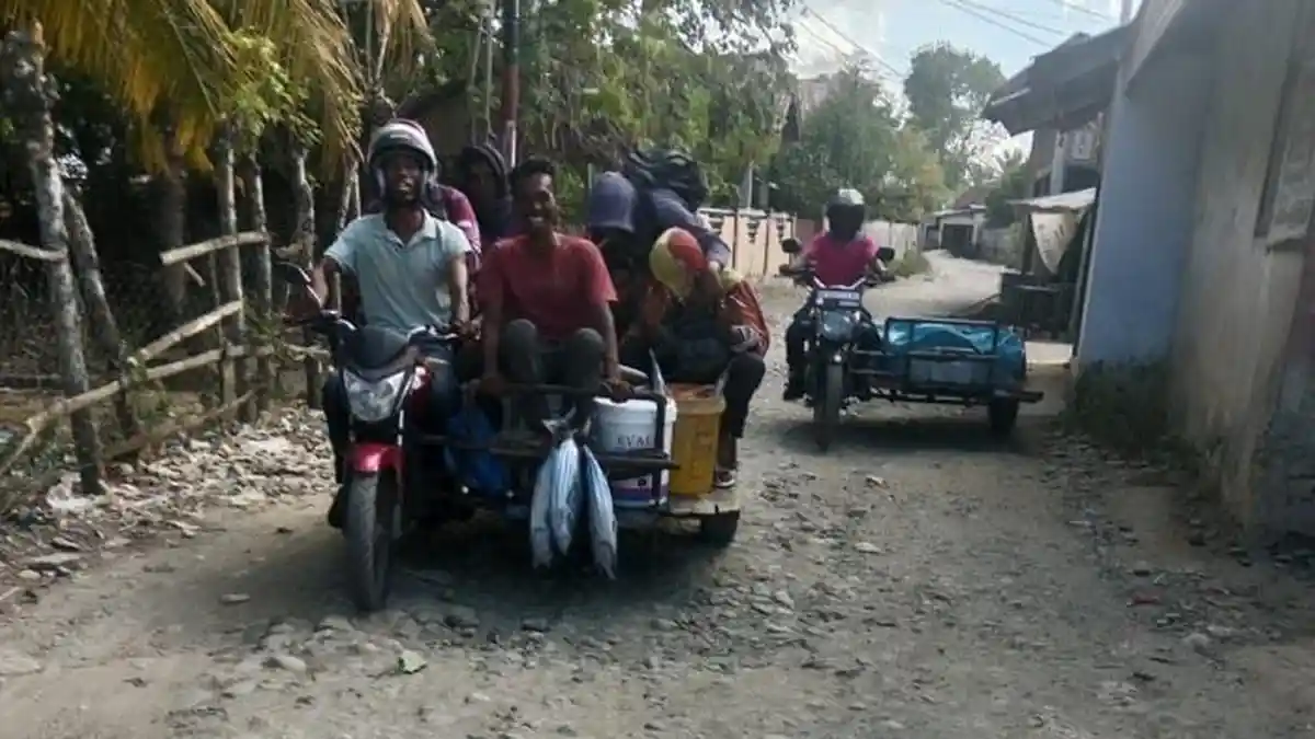 Kondisi Jalan di Batee-Pidie Rusak Parah, Keuchik: Jika Bawa Wanita Hamil Maka Melahirkan di Jalan