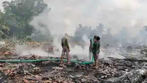 kebakarankandangayamayamyam.jpg