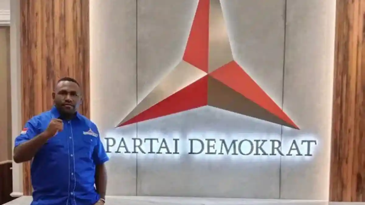 Profil Amon Yakson Ahoren, Sekertaris DPC Partai Demokrat Pegaf 2021-2026