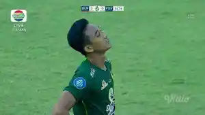 Penyesalan-Rizki-Ridho-usai-cetak-gol-bunuh-diri.jpg