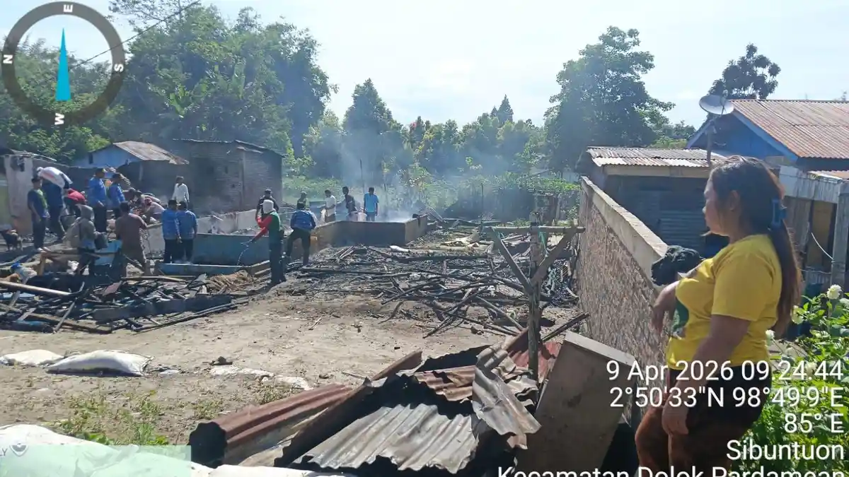 Polsek Dolok Pardamean Tangani Kebakaran Empat Rumah Warga di Simalungun, Api Padam Dalam Sejam