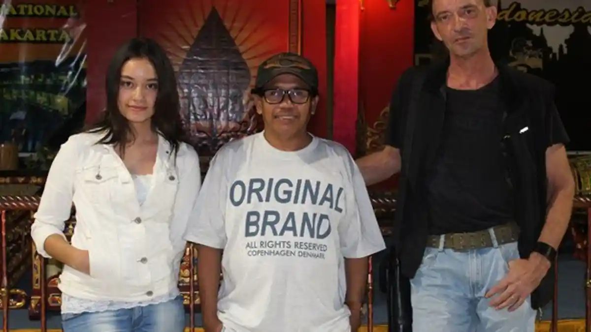 Zena van Steenkiste Balik ke Belanda Kenalkan Indonesia