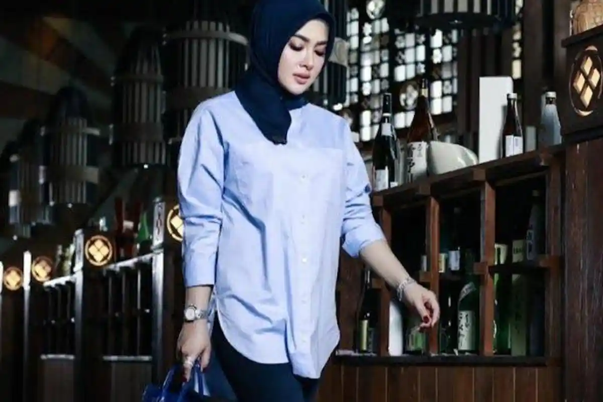 Tak Selamanya Mahal, Intip Baju yang Dikenakan Syahrini Cuma Seharga Ratusan Ribu Rupiah