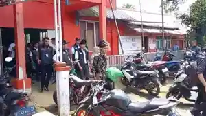 gempa-cianjur-warga-berhamburan.jpg