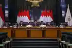 Wakil-Ketua-DPRD-DKI-Jakarta-Basri-Baco-memimpin-rapat-paripurna.jpg