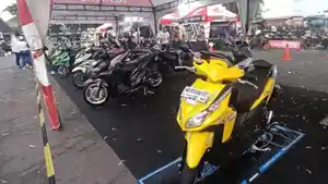 Puluhan-motor-Honda-peserta-kontes-modifikasi-di-kawasan-PIPP-Kota-Blitar-Jawa-Timur.jpg