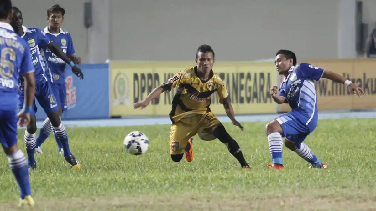 Pemain Persib Tak Mau Remehkan Mitra Kukar di Bandung