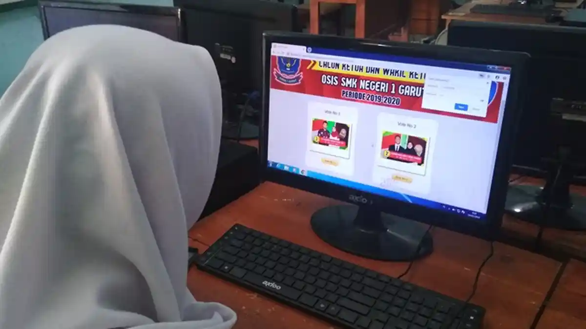 PPKM Darurat Diperpanjang, Bekerja dan Belajar Di Rumah, Ini Tips Jaga Kesehatan Mata Saat Daring