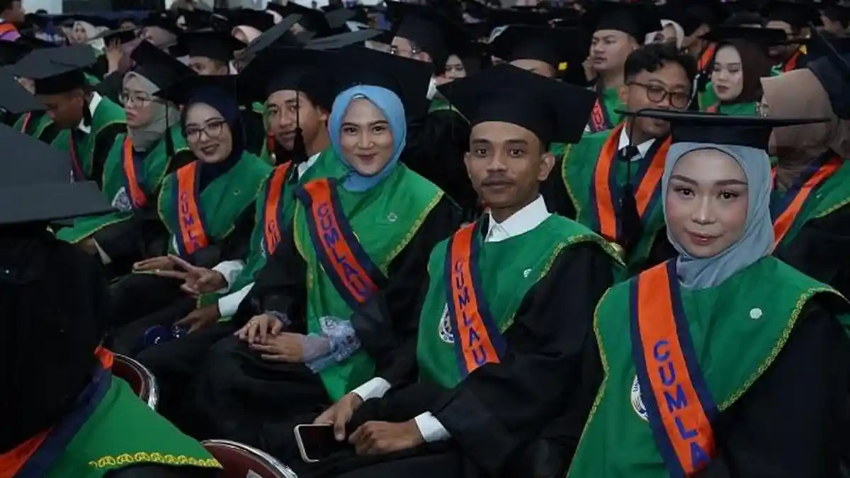 Pesan Salah Satu Lulusan Terbaik UAD saat Wisuda 2.052 Mahasiswa Periode 1 2025/2026
