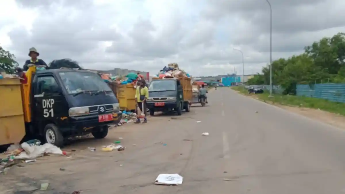 TPS di Jalan Bengkong Sadai Semrawut, Sampah Meluber Hingga ke Jalan, Ini Penjelasan Camat