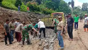 buka-jalan-enang-enang-di-bener-meriah.jpg