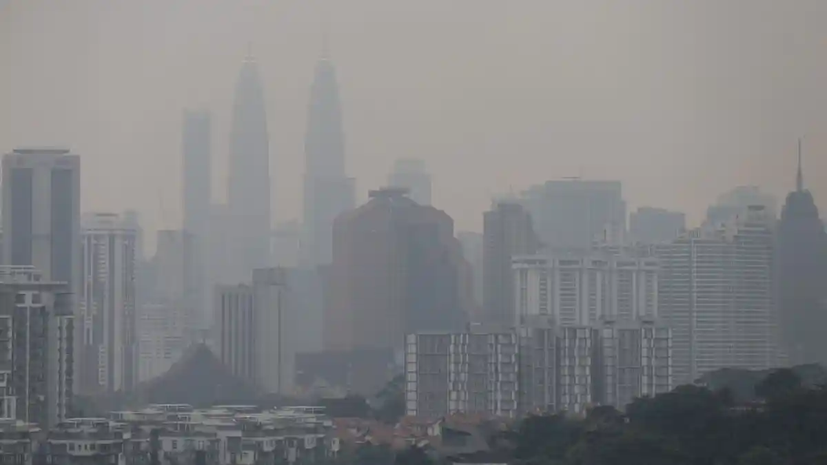 Warga Kabupaten Karimun Terpapar Kabut Asap, Begini Kata BMKG Soal Kondisi Asap