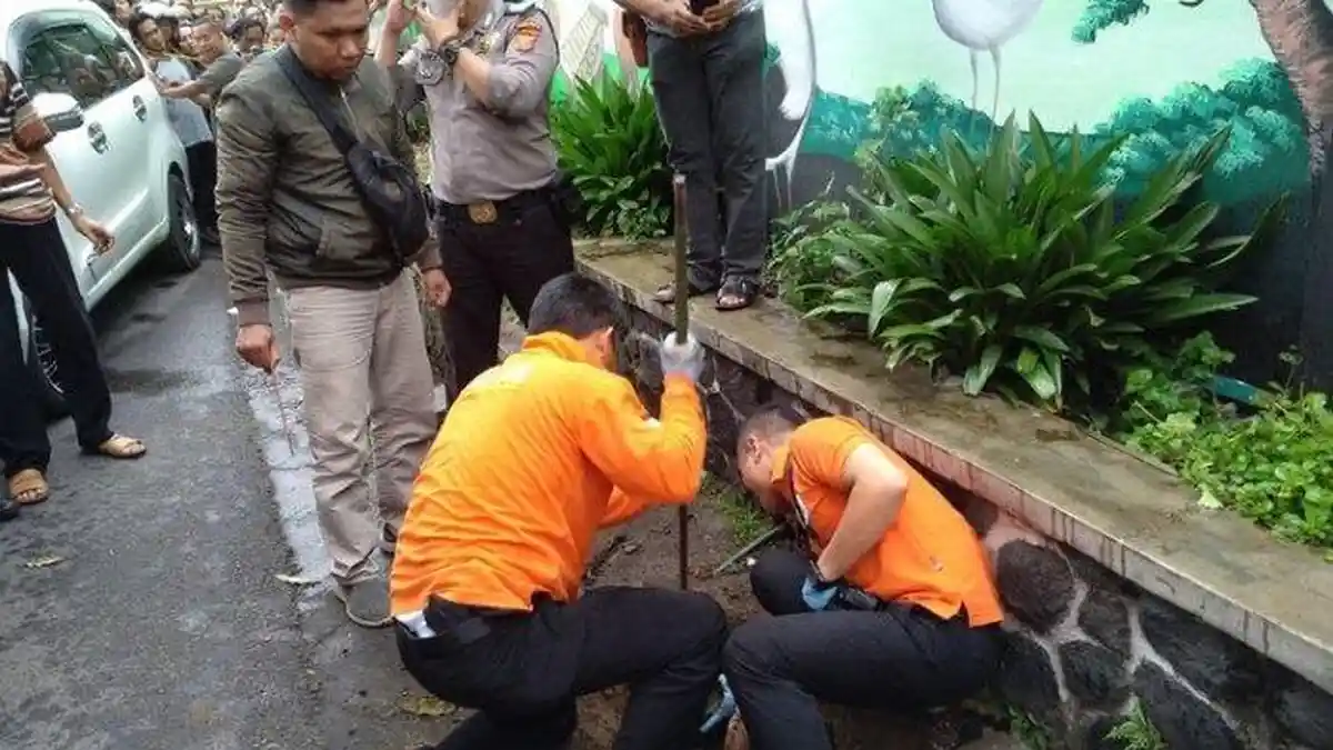 Mayat Siswi SMP Tasikmalaya Ditemukan di Gorong-gorong, Sering Dibully Temannya Bau Lontong