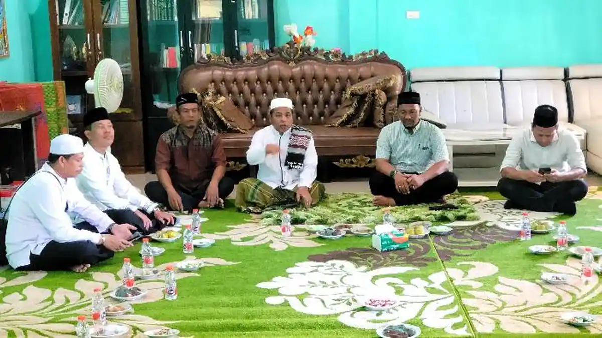 Syech Fadhil Sambangi Sejumlah Dayah di Subulussalam dan Aceh Selatan