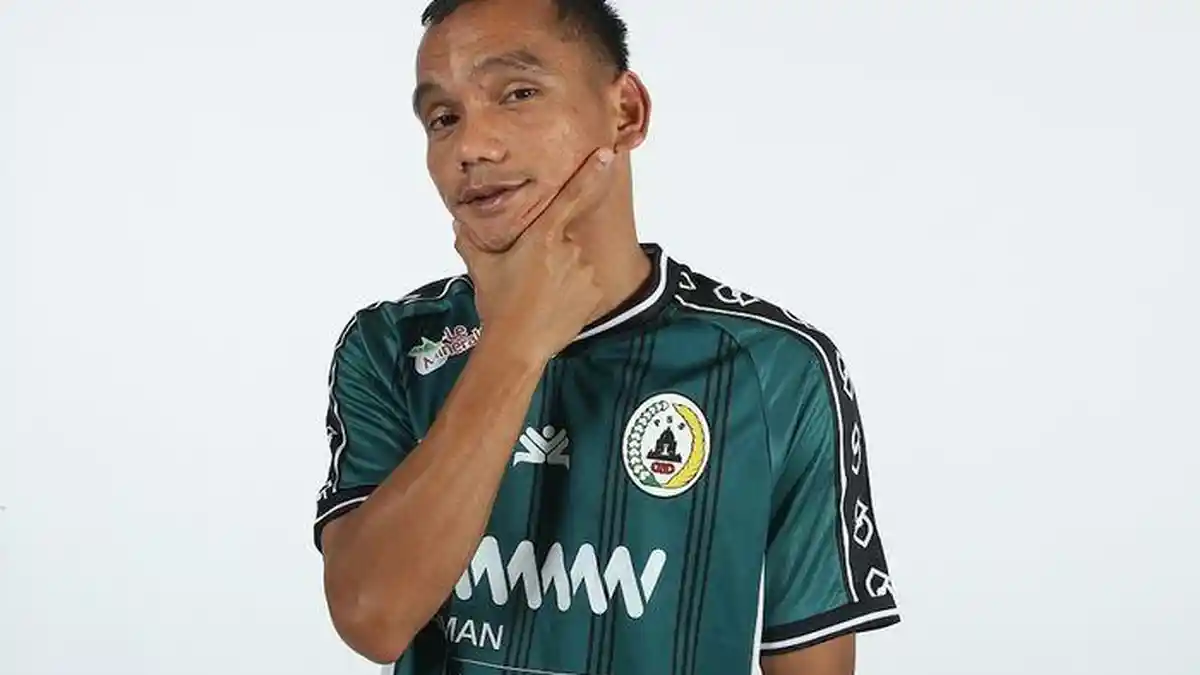 HOT Bursa Transfer Liga 1: PSS Sleman Resmi Kenalkan Riko Simanjuntak, Macan Putih Serasa Persija