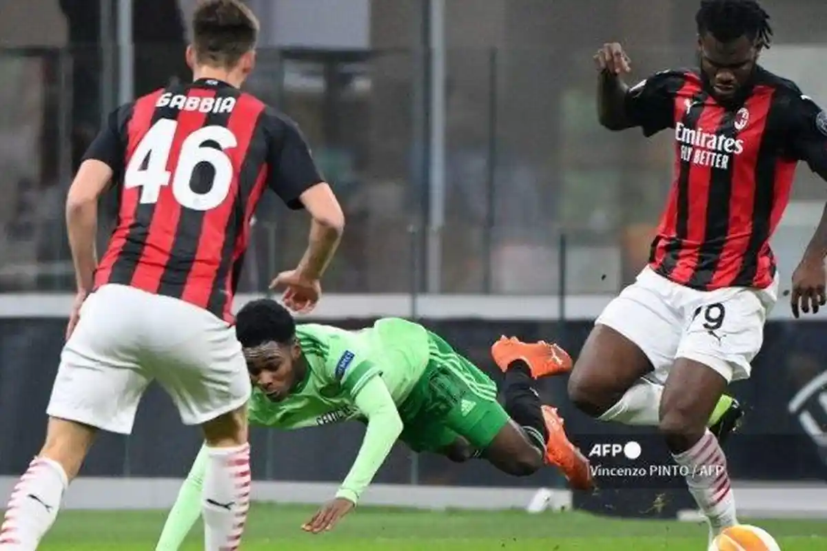 Franck Kessie ke Barcelona, Fans AC Milan Sakit Hati Ingat Janji Sang Pemain