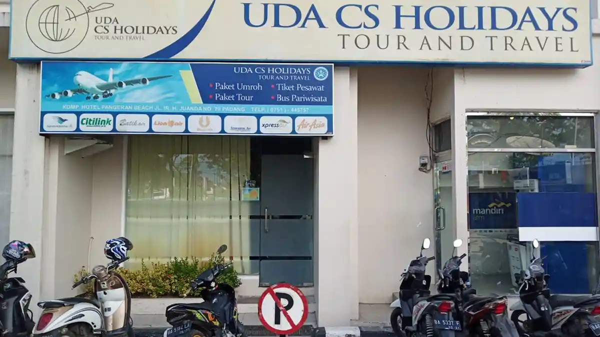 Travel Umrah Padang Sediakan Paket 13 Hari, Uda Cs Holiday Tour Travel Banderol Mulai Rp 25,5 juta