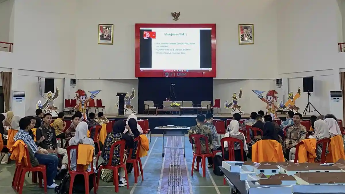 Alumni dan Mahasiswa Berprestasi Arsitektur UNM Bagikan Tips Sukses Kuliah hingga Pengalaman Magang