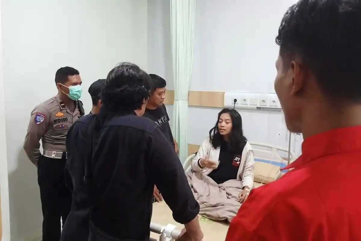 Keterangan Lengkap Felecia Presenter TvOne yang Selamat dari Kecelakaan Maut di Tol Pemalang