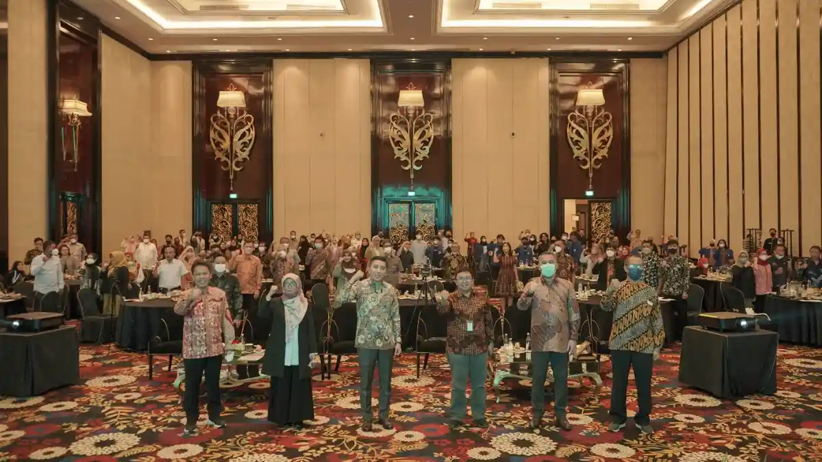 Dirjen Ketenagalistrikan Kementerian ESDM & ISEI Jabar Sosialiasi Program Infrastruktur Kelistrikan