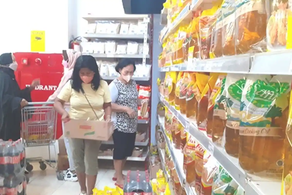 Harga Minyak Goreng di Supermarket Kota Kupang Semakin Tinggi