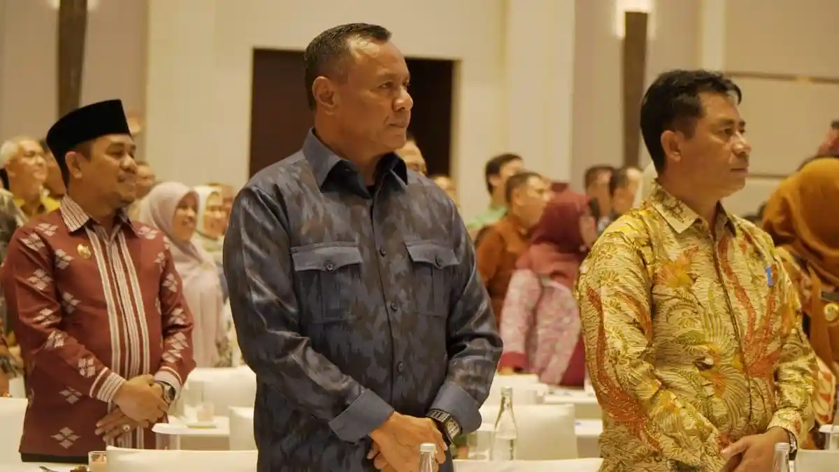 Wali Kota Tidore Muhammad Sinen Targetkan Raih Adipura 2025