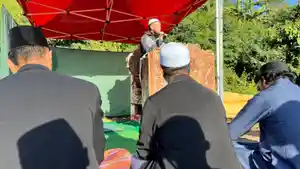Tengku-Rajali-menyampaikan-khutbah-Idul-Fitri.jpg