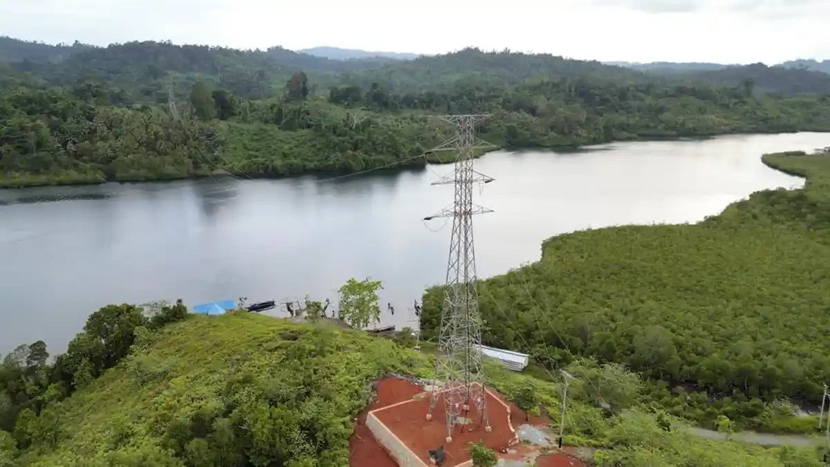 78 Tahun Andalkan Lampu Pelita, Masyarakat Togean Sulawesi Tengah Ini Akhirnya Nikmati Listrik